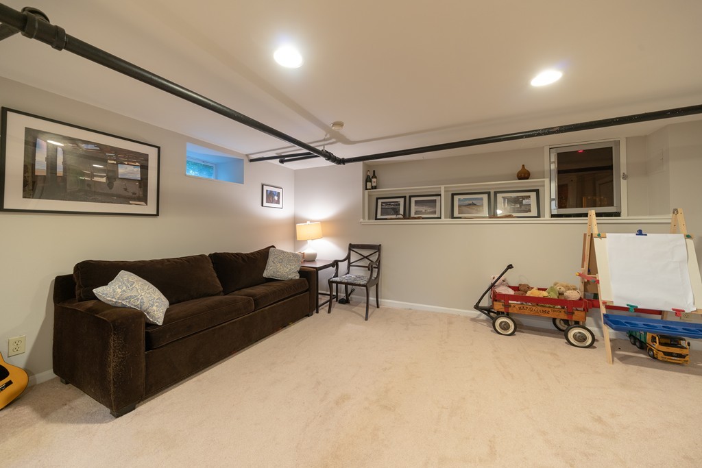 159 Warwick Road Melrose, MA 02176 - Photo 23 of 30 Gallery Image 23
