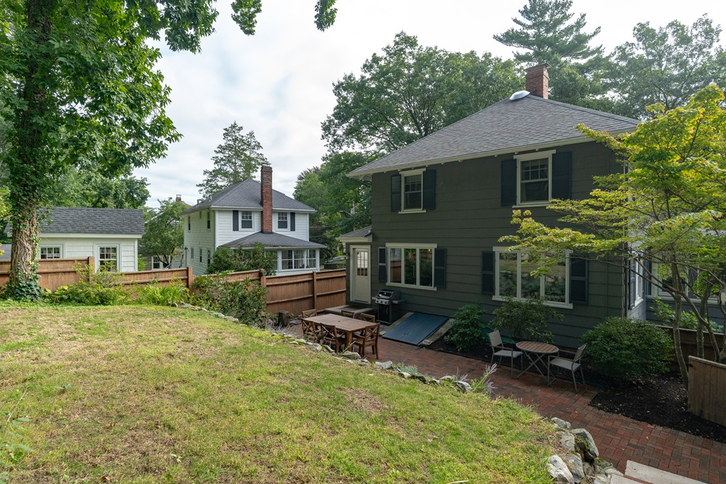 159 Warwick Road Melrose, MA 02176 - Photo 28 of 30 Gallery Image 28