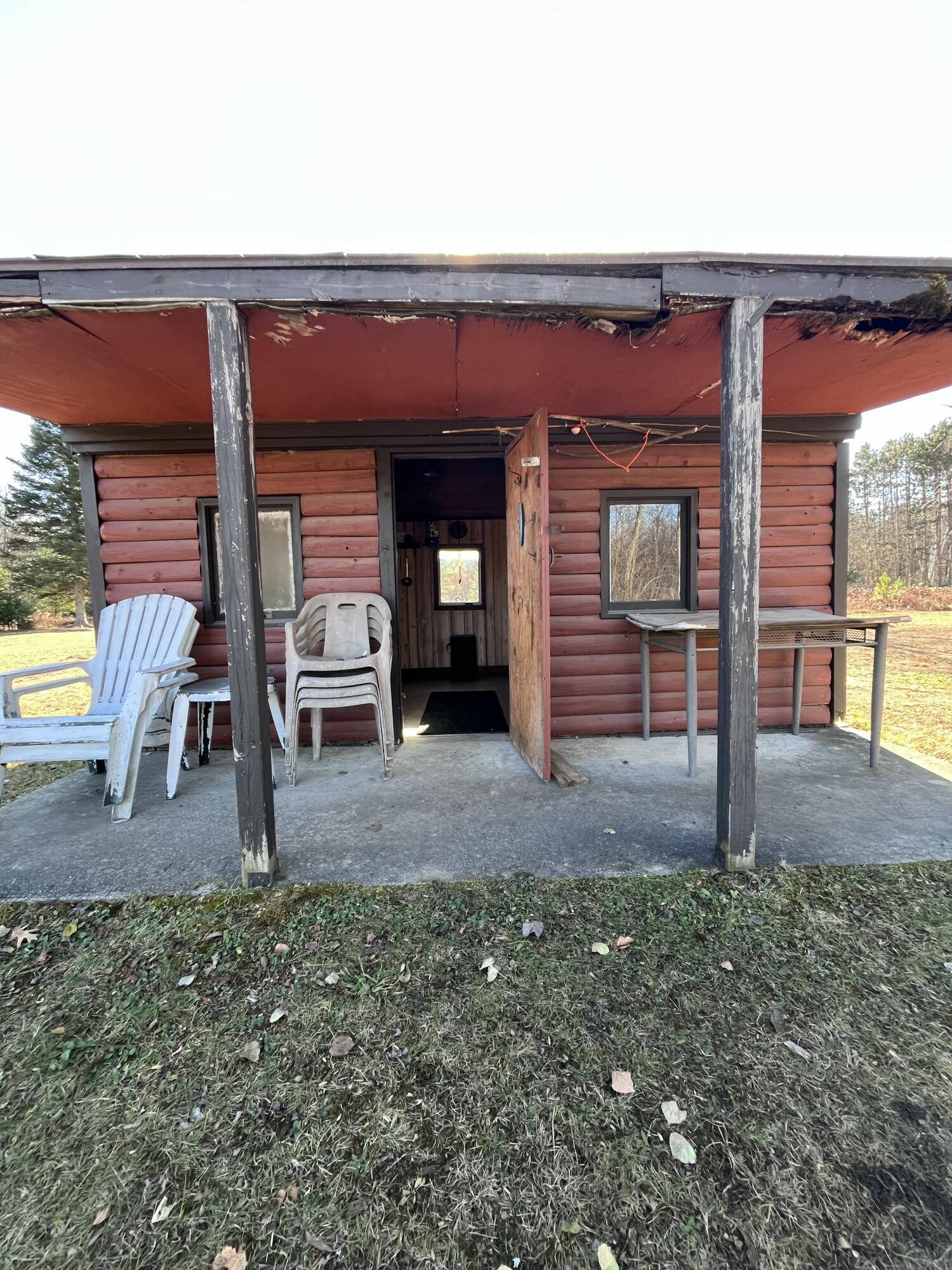9 South 9 Mile Road Falmouth, MI 49632 - Photo 6 of 40 Small Cabin