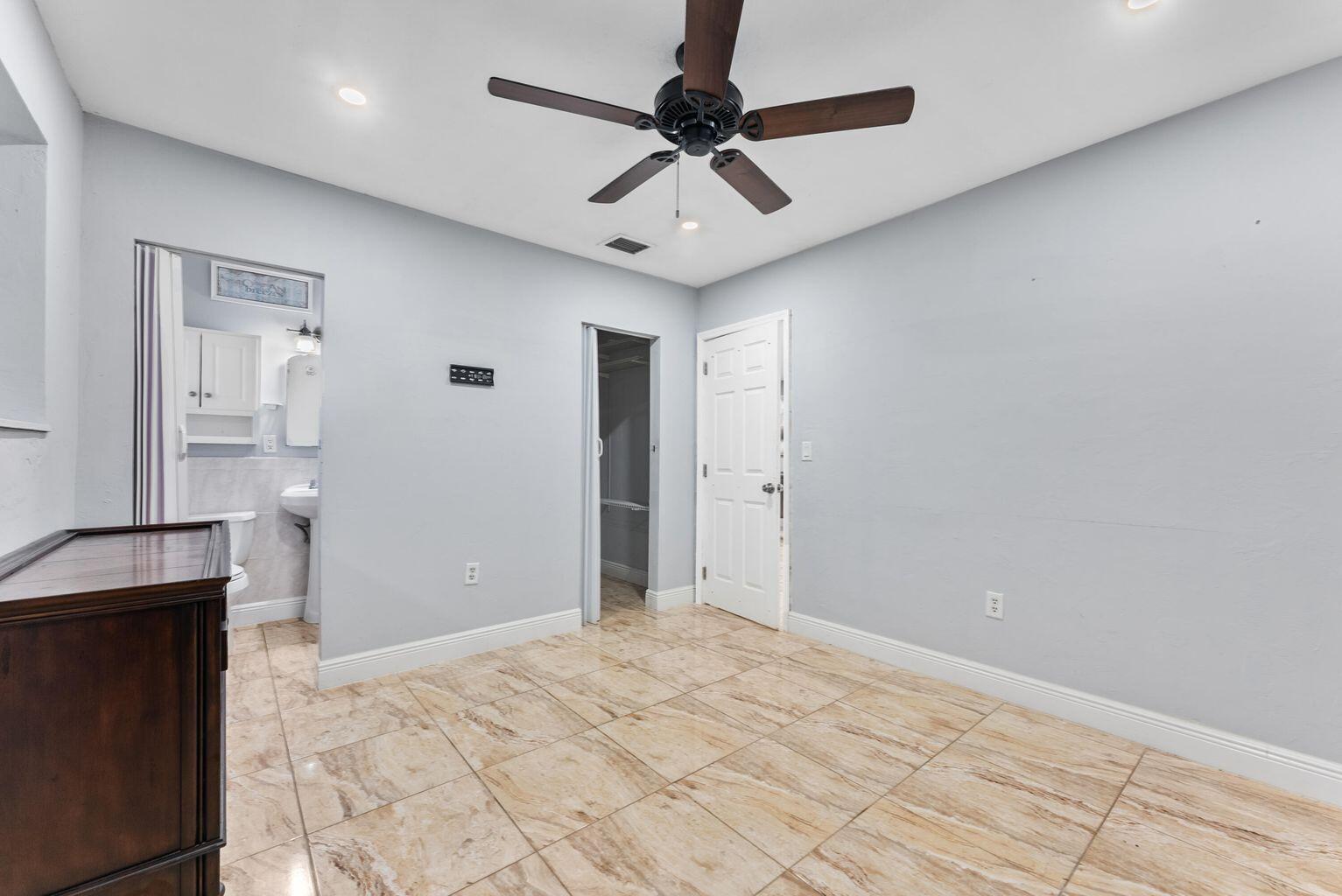 336 Ponte Vedra Road Palm Springs, FL 33461 - Photo 2 of 5 20250116143201393489000000-o