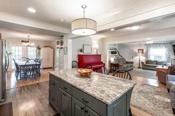 $855,000 | 249 Old Highway 31 West, Cottontown, TN 37048