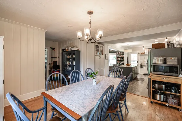 $855,000 | 249 Old Highway 31 West, Cottontown, TN 37048