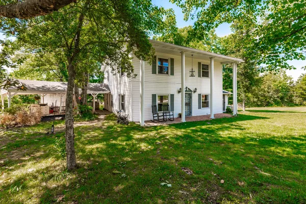 $855,000 | 249 Old Highway 31 West, Cottontown, TN 37048