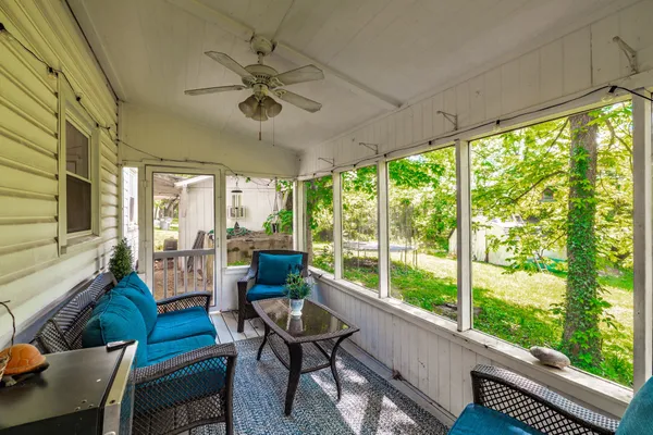 $855,000 | 249 Old Highway 31 West, Cottontown, TN 37048
