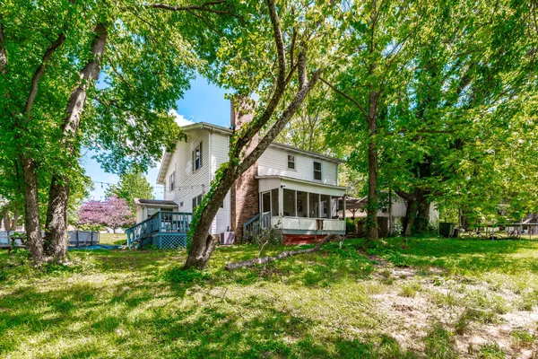 $855,000 | 249 Old Highway 31 West, Cottontown, TN 37048
