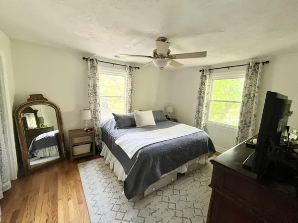 $855,000 | 249 Old Highway 31 West, Cottontown, TN 37048