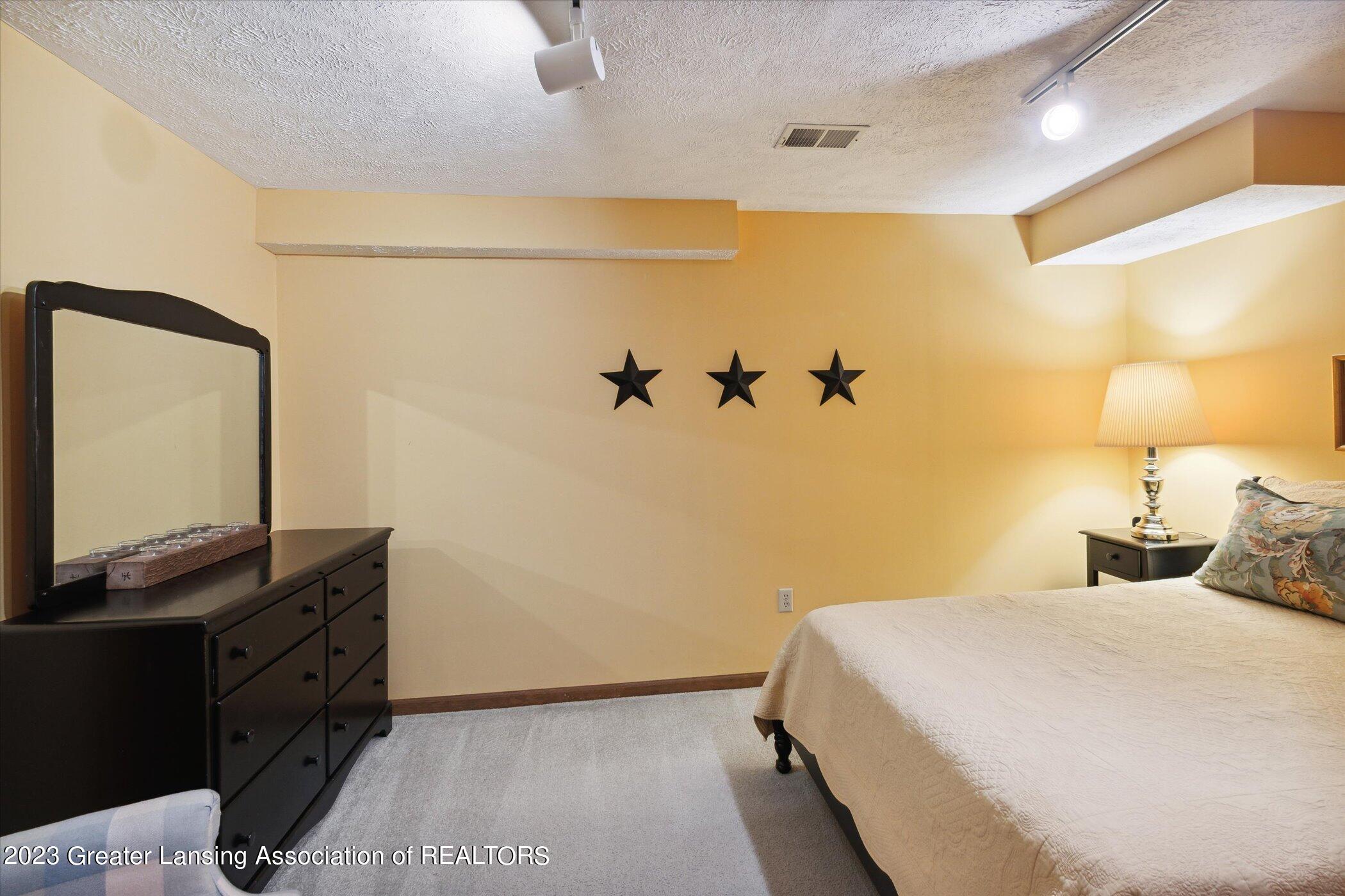 941 Kingsbridge Road Grand Ledge, MI 48837 - Photo 36 of 46 36-941-Kingsbridge-Rd-Grand-Ledge-MI-488