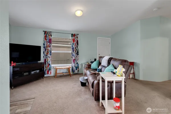 $135,000 | 8511 144th Avenue East, Puyallup, WA 98372