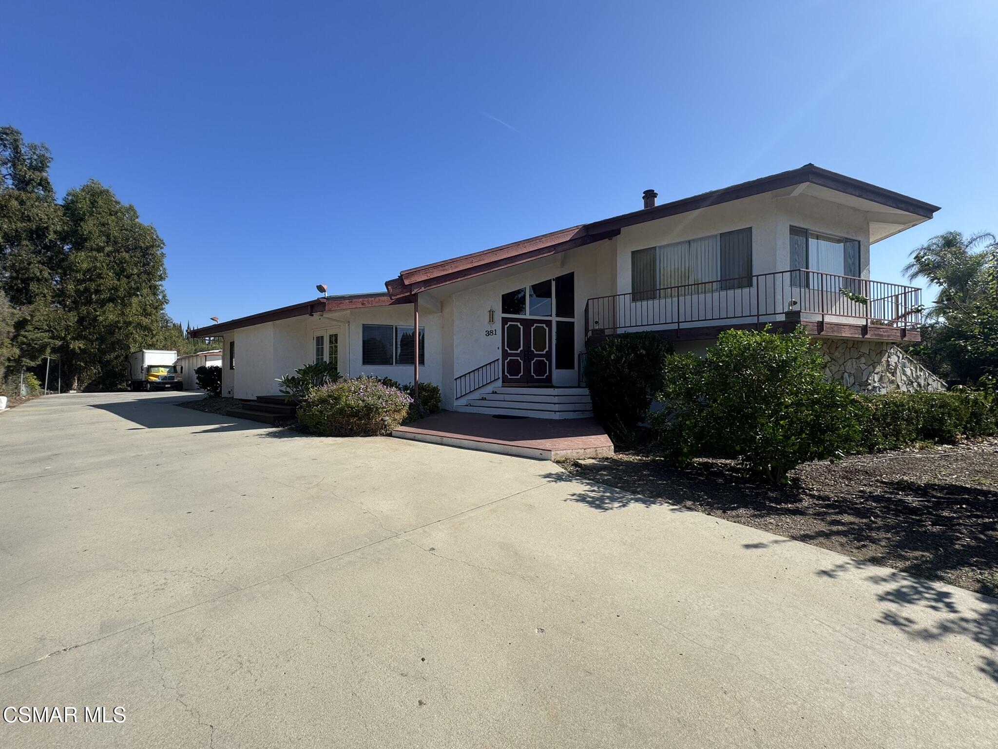 381 Laguna Terrace Simi Valley, CA 93065 - Photo 2 of 48 IMG_1741