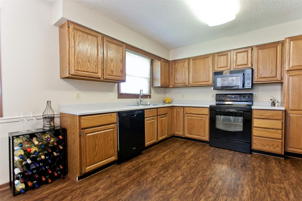 317 Sycamore Street Riverside, IA 52327 - Photo 6 of 25 Gallery Image 6