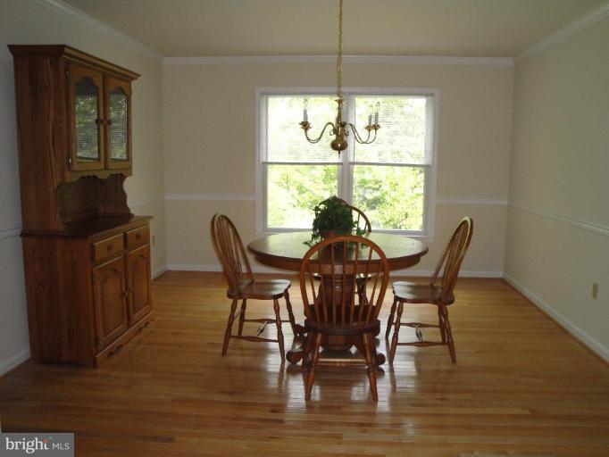 4055 Solomons Island Road North Huntingtown, MD 20639 - Photo 7 of 30 Dining Room