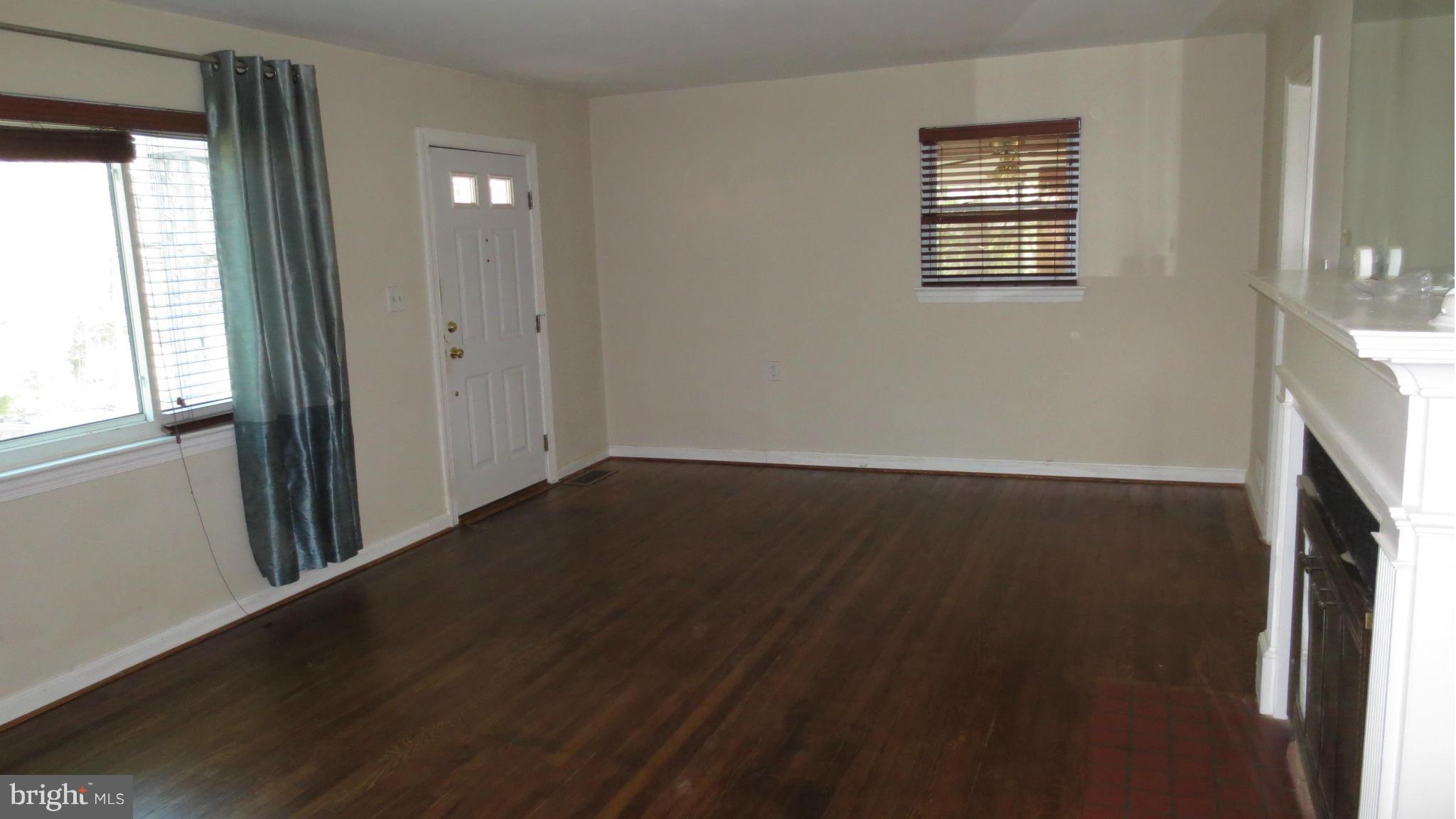 1907 Kimberly Road Silver Spring, MD 20903 - Photo 4 of 19 Living Room