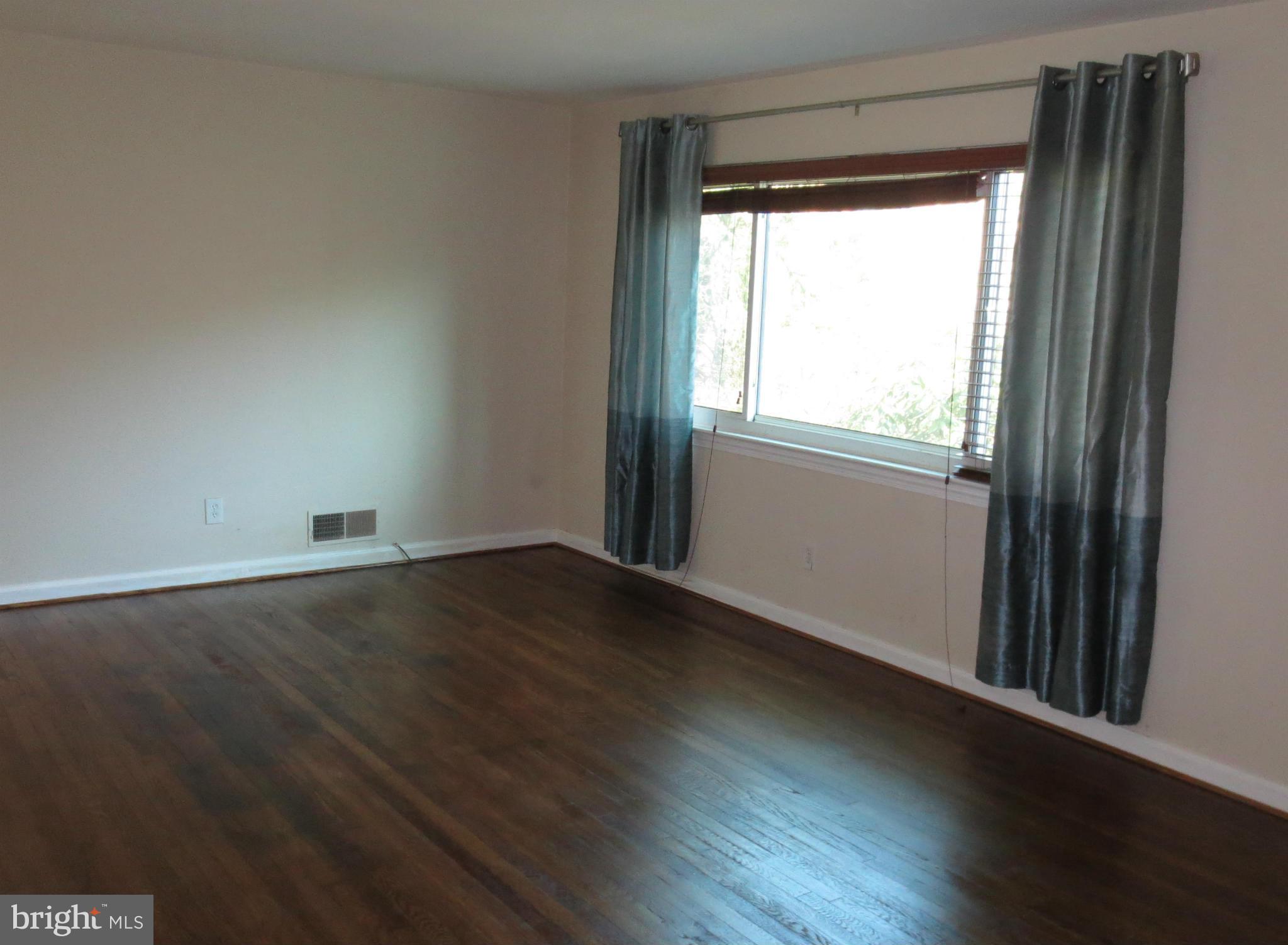 1907 Kimberly Road Silver Spring, MD 20903 - Photo 5 of 19 Living Room