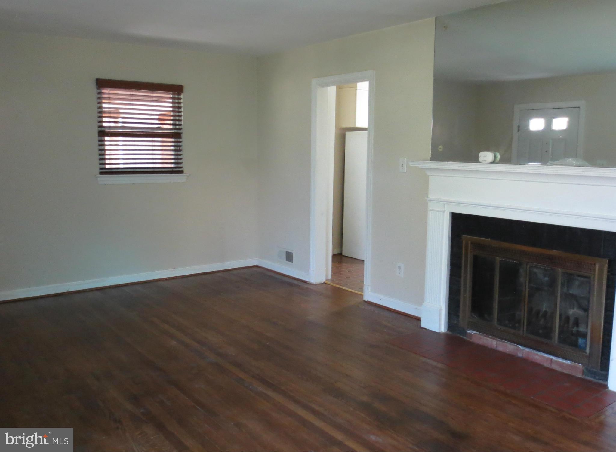 1907 Kimberly Road Silver Spring, MD 20903 - Photo 6 of 19 Living Room