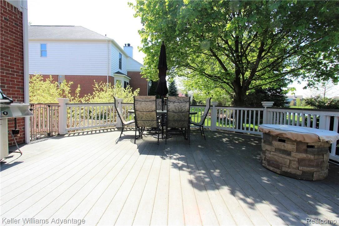 17221 Orchard Ridge Road Northville, MI 48168 - Photo 40 of 42 Deck2.jpg