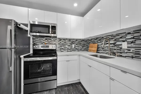 $255,000 | 1051 Southwest 1st Street, Unit 401, Miami, FL 33130