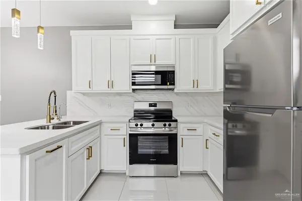 $1,400 | 1802 West Violet Drive, Unit 2, Pharr, TX 78577