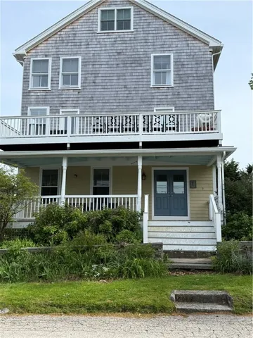 $2,700 | 9 Union Street, Unit 1, Jamestown, RI 02835