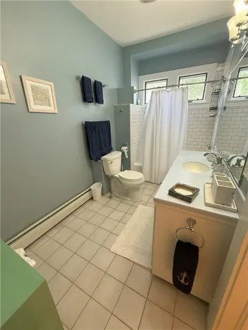 $2,700 | 9 Union Street, Unit 1, Jamestown, RI 02835