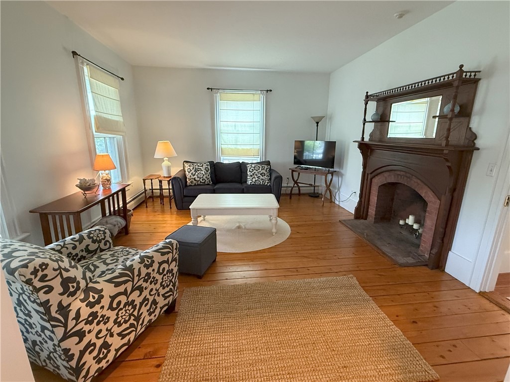 9 Union Street, Unit 1 Jamestown, RI 02835 - Photo 4 of 31