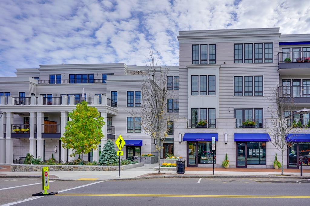 580 Washington Street, Unit 301 Wellesley, MA 02482 - Photo 1 of 17