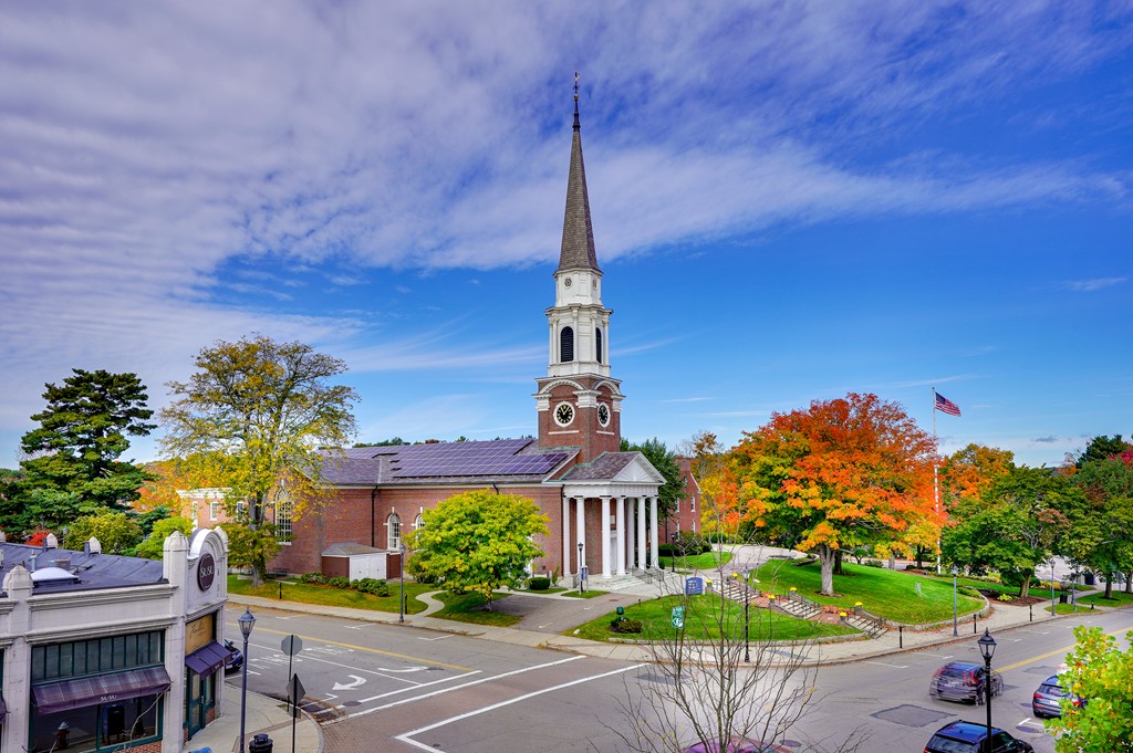 580 Washington Street, Unit 301 Wellesley, MA 02482 - Photo 15 of 17