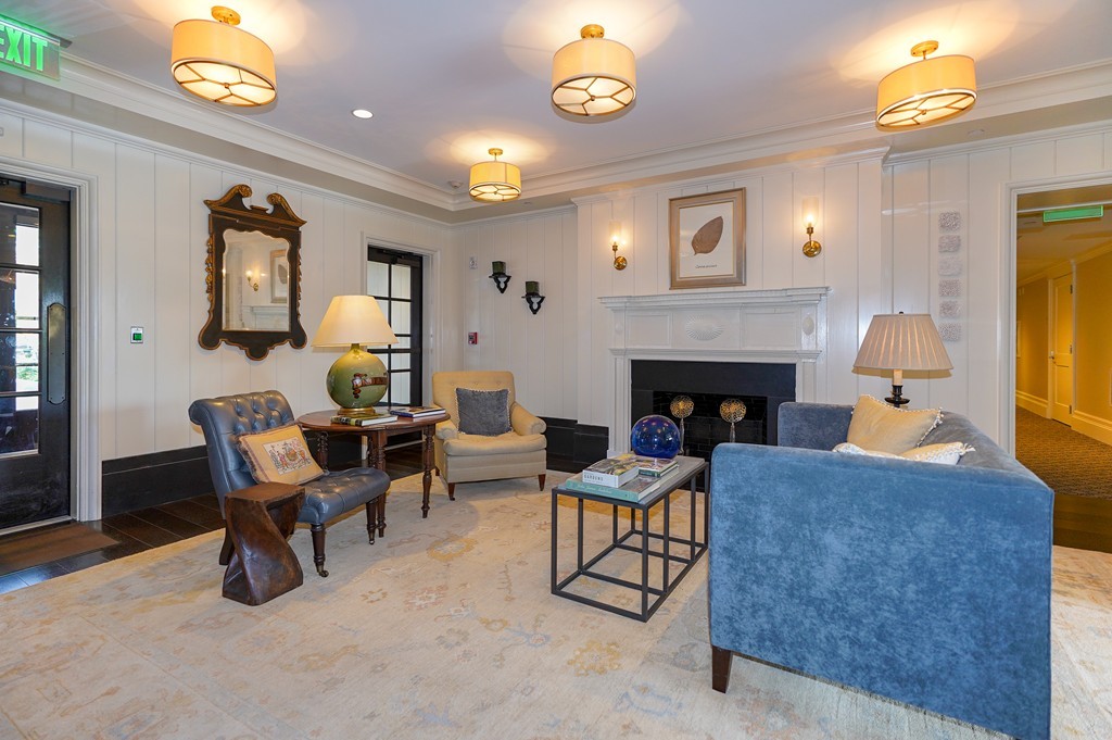 580 Washington Street, Unit 301 Wellesley, MA 02482 - Photo 3 of 17