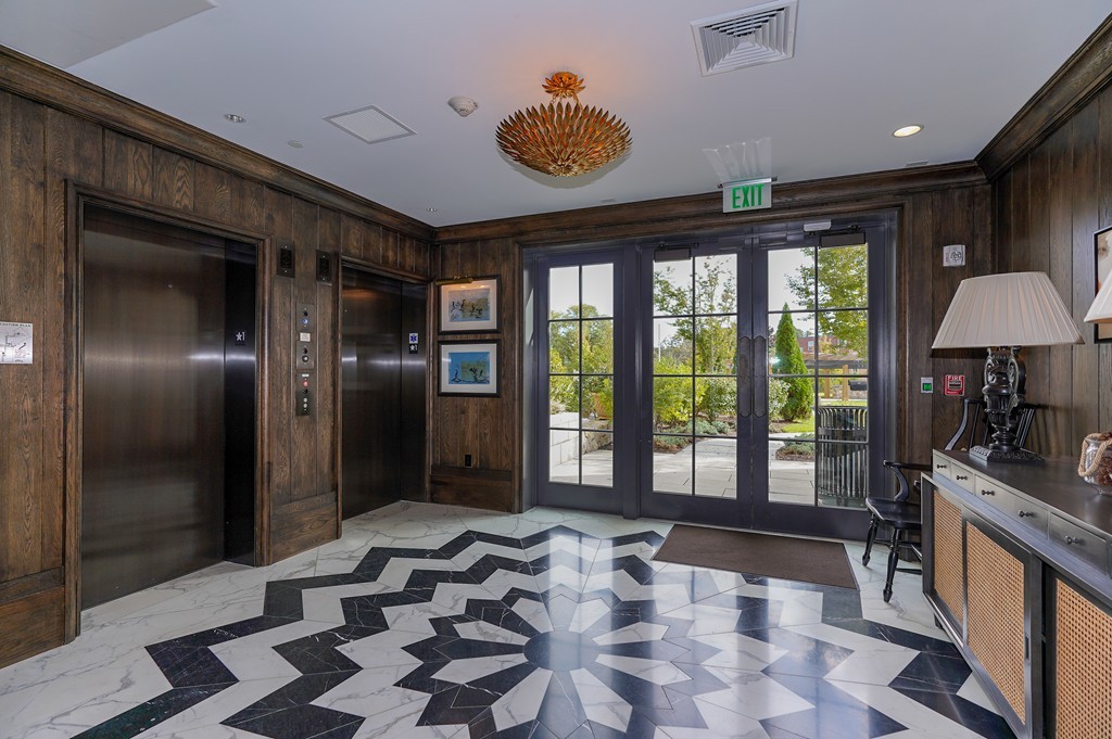 580 Washington Street, Unit 301 Wellesley, MA 02482 - Photo 4 of 17