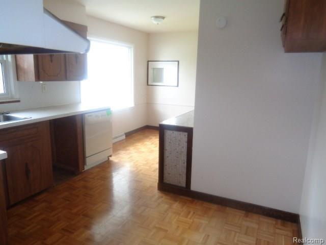 3341 Shannon Road Burton, MI 48529 - Photo 17 of 26 DSC00439.jpg