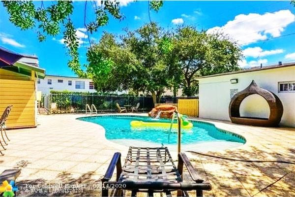 2000 Monroe Street, Unit 11 Hollywood, FL 33020 - Photo 8 of 8 Photo 8