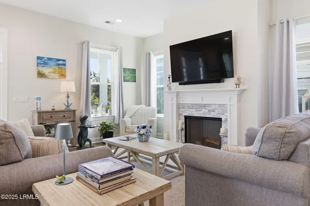 $699,000 | 19 Anchor Bend, Bluffton, SC 29910