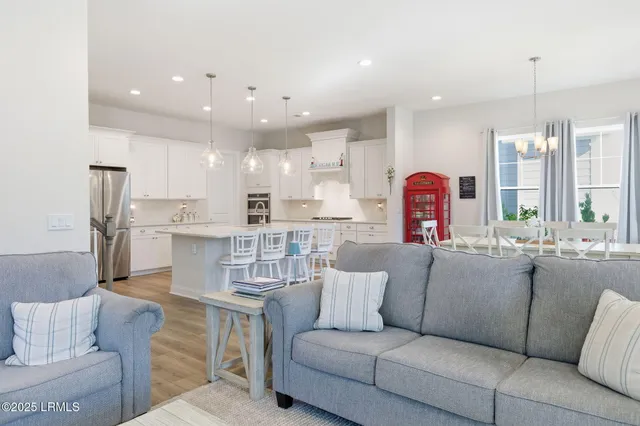 $699,000 | 19 Anchor Bend, Bluffton, SC 29910