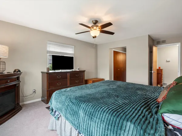 $185,000 | 953 Country Club Drive, St. Clair Shores, MI 48082