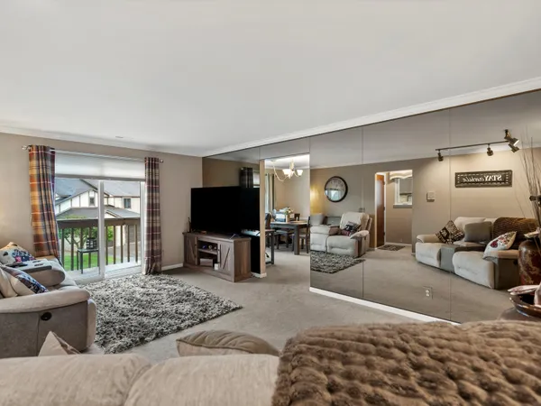 $185,000 | 953 Country Club Drive, St. Clair Shores, MI 48082