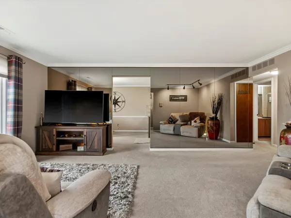 $185,000 | 953 Country Club Drive, St. Clair Shores, MI 48082