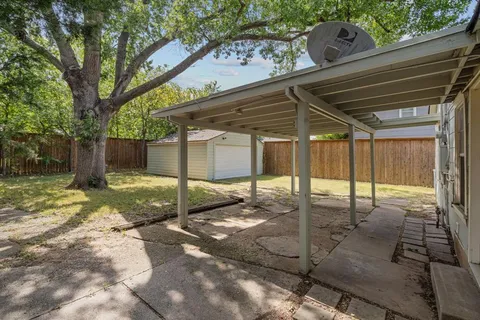 $310,000 | 2725 Wayside Avenue, Fort Worth, TX 76110