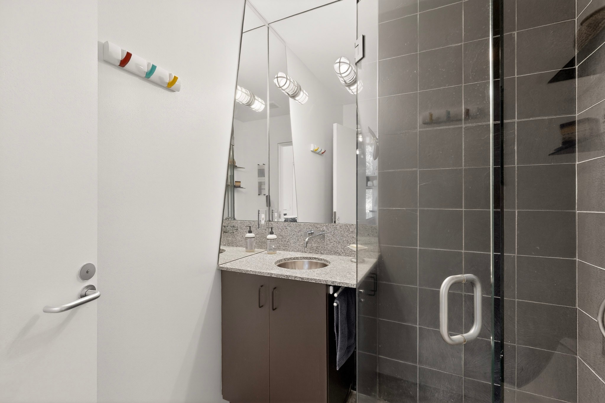 4 Vallecito Road Santa Fe, NM 87506 - Photo 33 of 65 Guest bathroom