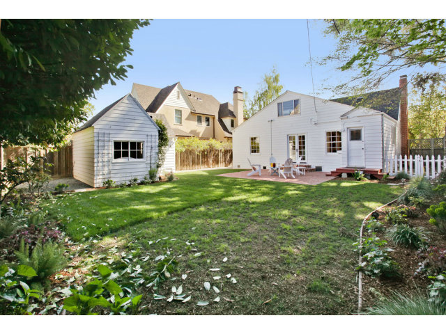 1132 Cambridge Road Burlingame, CA 94010 - Photo 22 of 25 a front view of house with yard and green space