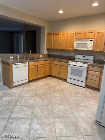 $2,650 | 11230 Revelry Lane, Las Vegas, NV 89138