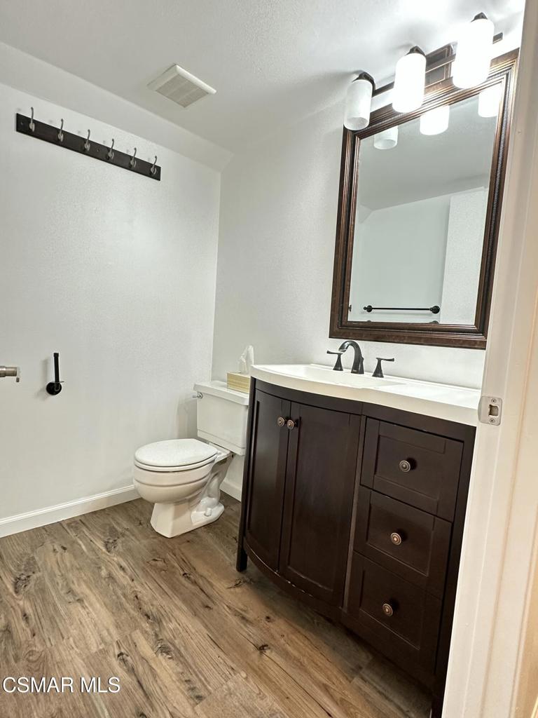 560 Spring Road, Unit 82 Moorpark, CA 93021 - Photo 7 of 11