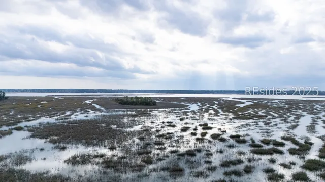 $1,750,000 | 1 Tabby Point Lane, Okatie, SC 29909