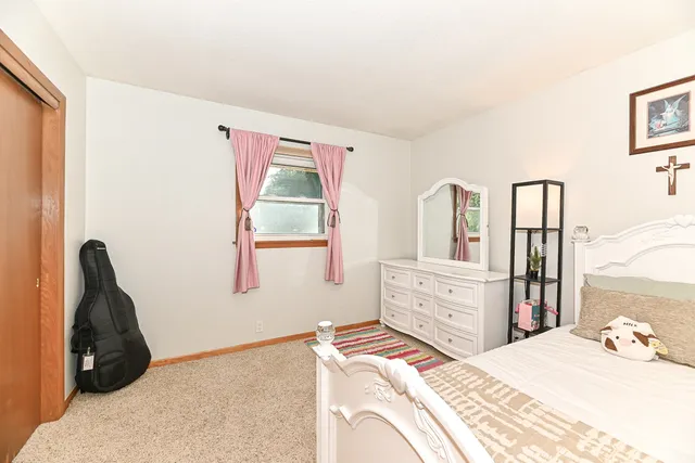 $589,900 | 17615 Continental Drive, Brookfield, WI 53045