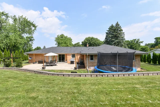 $589,900 | 17615 Continental Drive, Brookfield, WI 53045