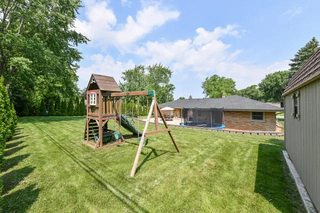 $589,900 | 17615 Continental Drive, Brookfield, WI 53045