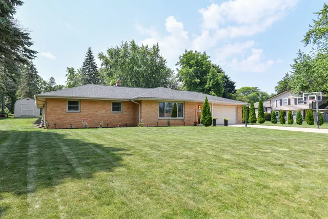 $589,900 | 17615 Continental Drive, Brookfield, WI 53045