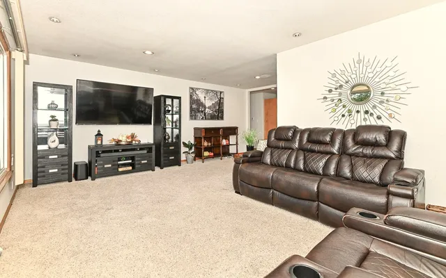 $589,900 | 17615 Continental Drive, Brookfield, WI 53045