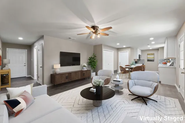 $1,900 | 1301 Barrington Drive, Austin, TX 78753