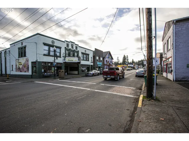 $567,000 | 233 East I Street, Vernonia, OR 97064