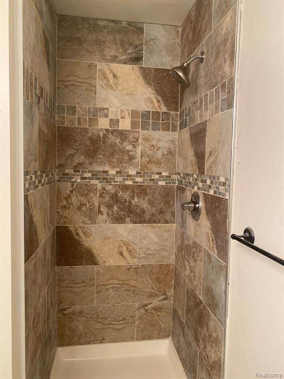 636 Cherry Orchard Road, Unit 152 Canton, MI 48188 - Photo 19 of 21