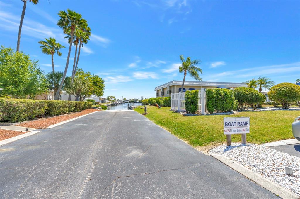 7225 Mt Fairfield Road Northeast, Unit 541 St. Petersburg, FL 33702 - Photo 33 of 44